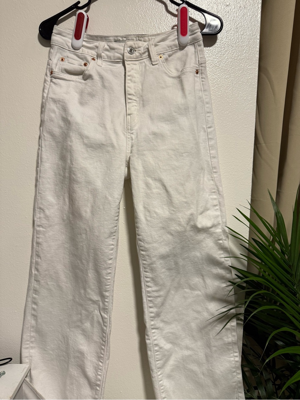 Zara White Straight-Leg Jeans